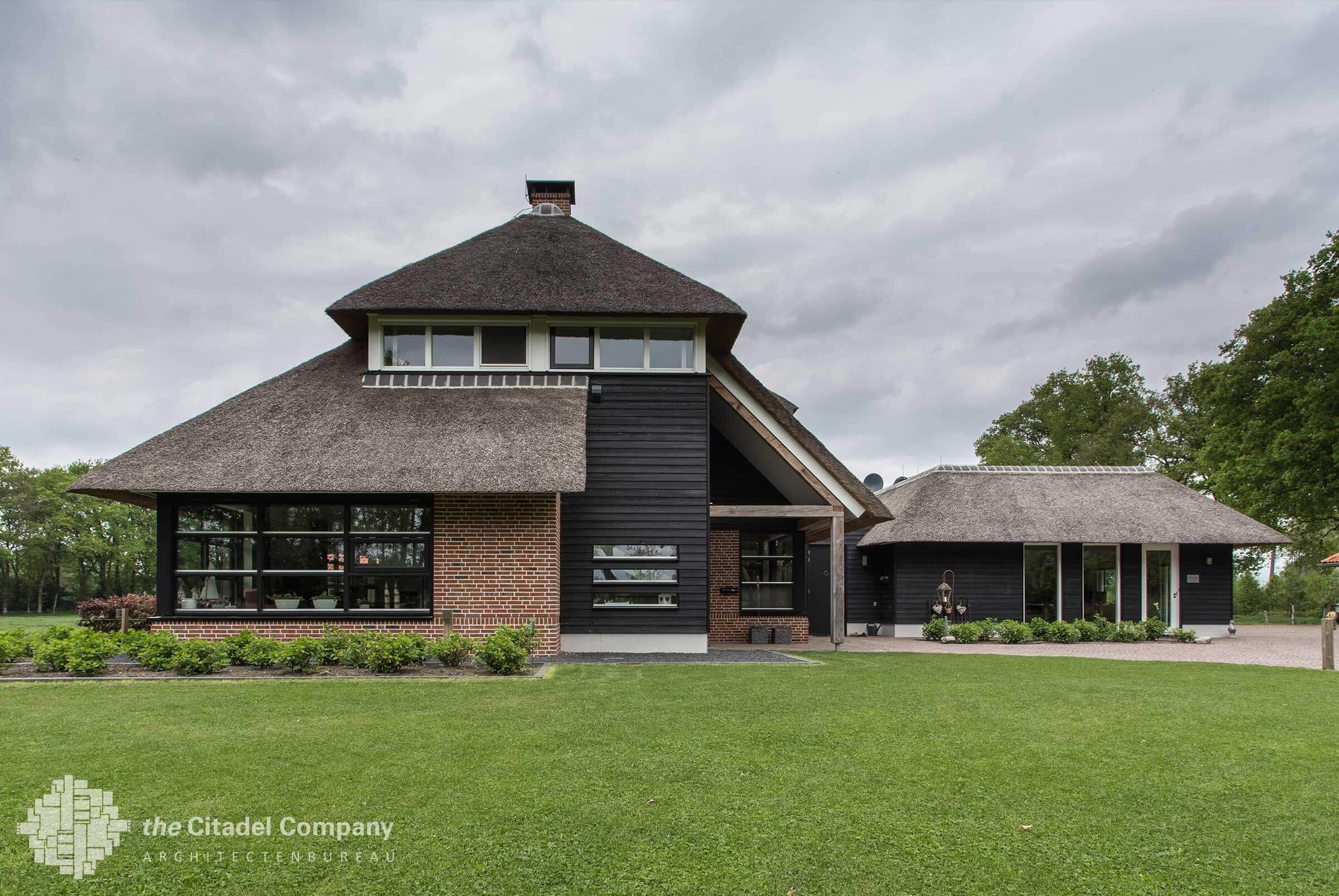1.Landelijke-rietgedekte-villa-Dalfsen Landelijke rietgedekte villa Dalfsen